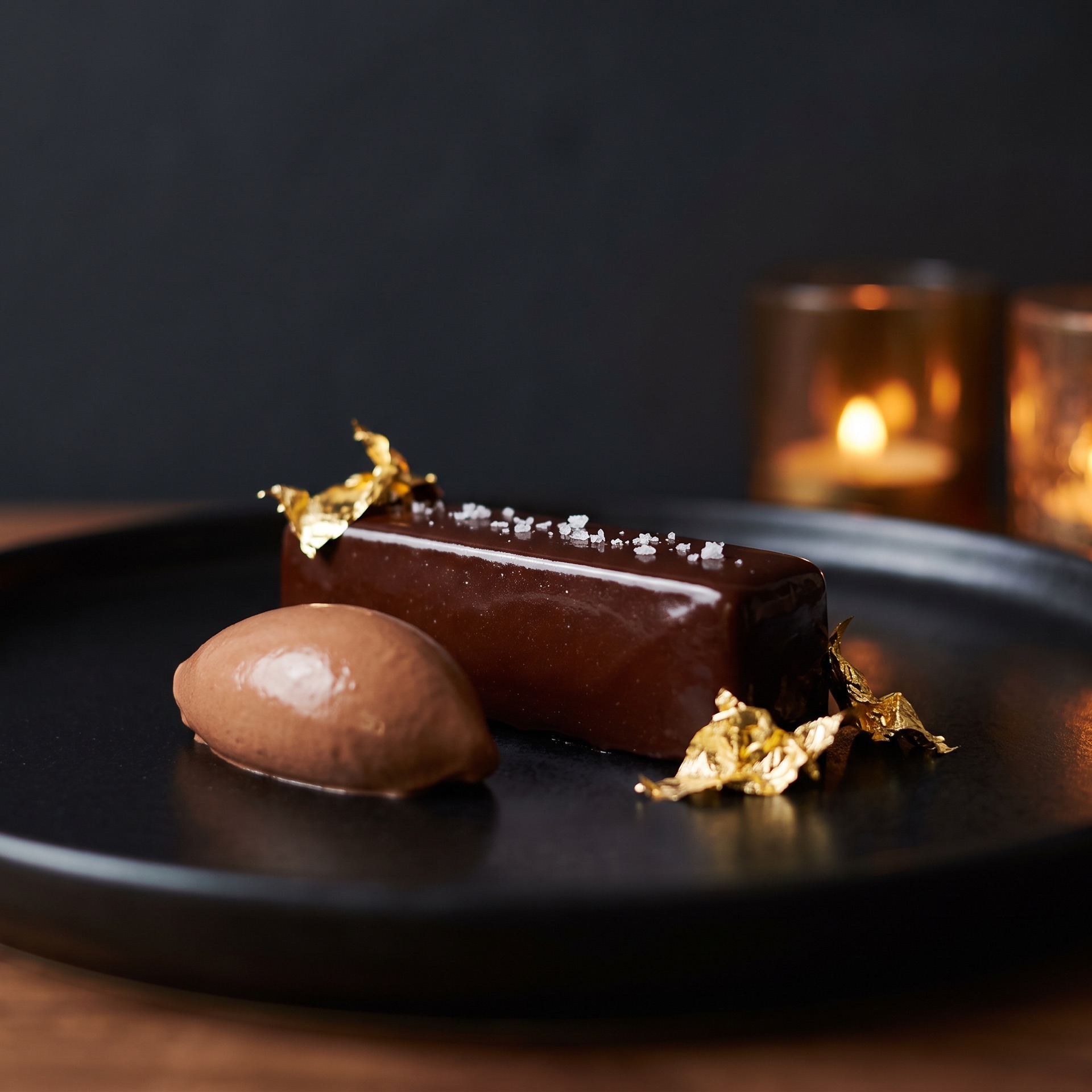Chocolat grand cru, fleur de sel et quenelle de crème de cacao